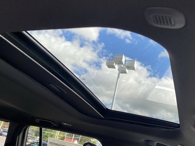 New 2025 Jeep Grand Cherokee 4WD image 30