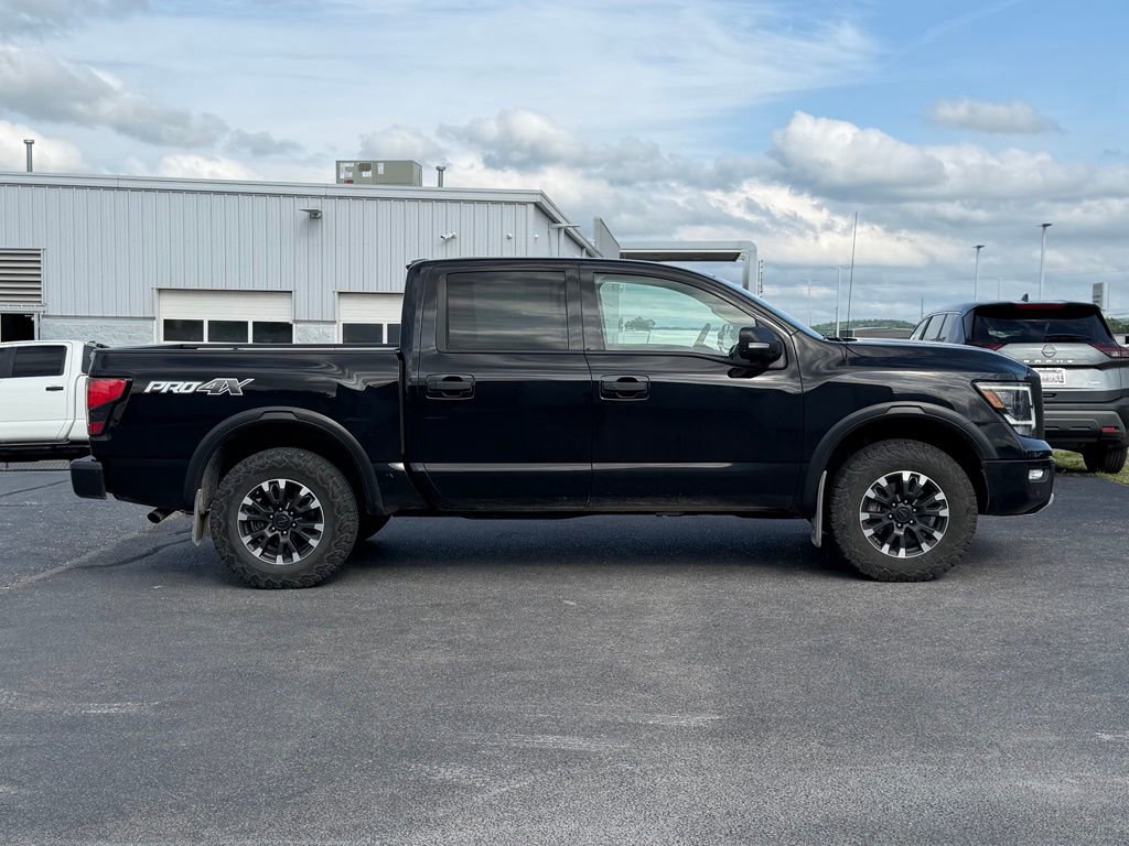 Used 2021 Nissan Titan PRO-4X w/ Pro-4x Convenience Package AWD/4WD image 4