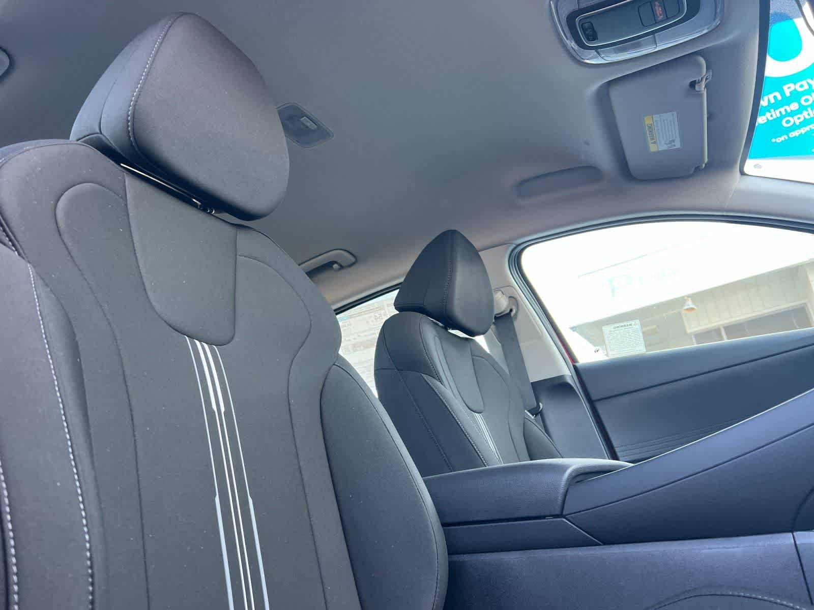 New 2026 Hyundai Elantra Hybrid FWD image 17