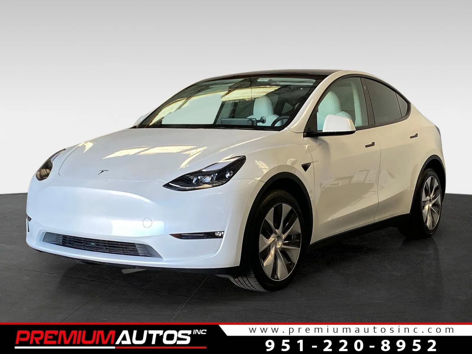 Used 2023 Tesla Model Y Long Range image 1