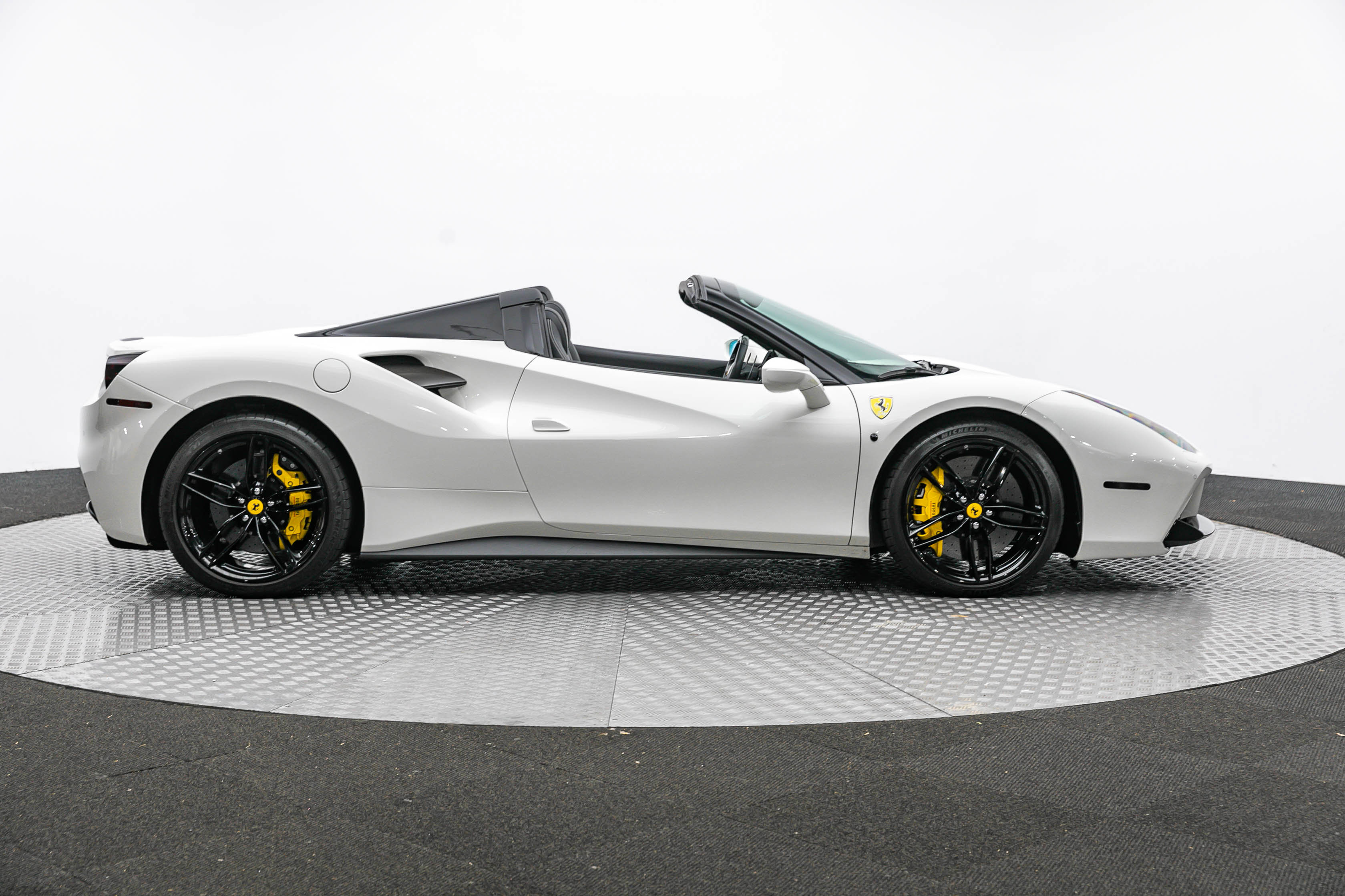 Certified 2019 Ferrari 488 Spider image 9