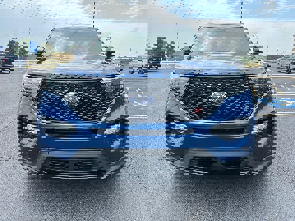 Certified 2022 Ford Explorer ST w/ Equipment Group 401A image 3