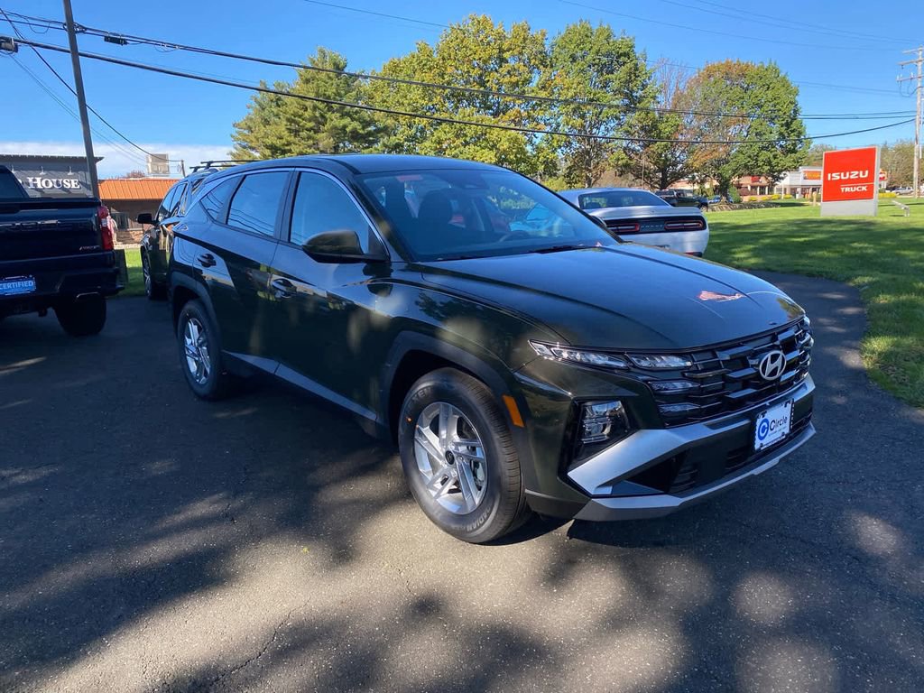 New 2026 Hyundai Tucson SE image 1