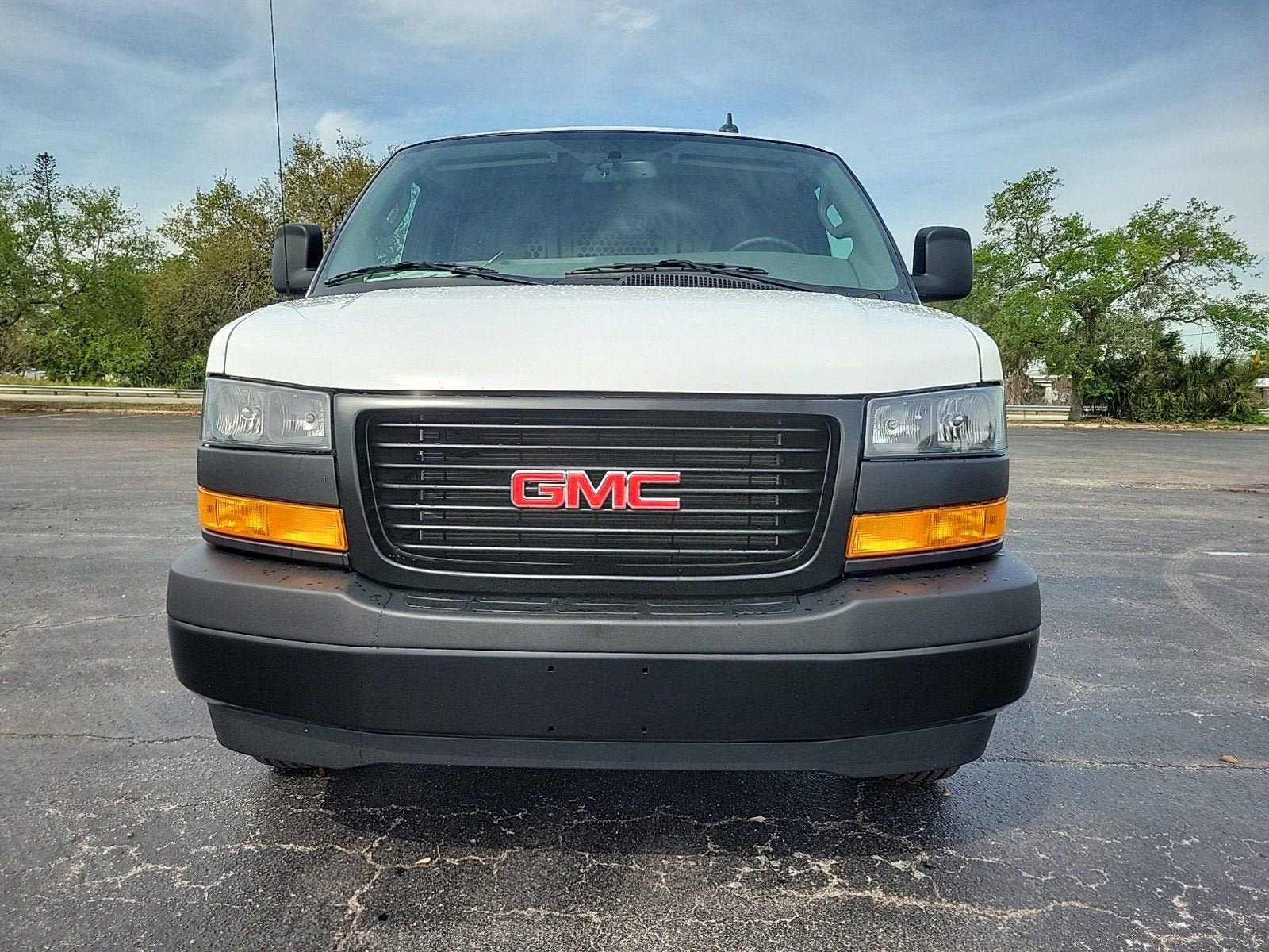 New 2025 GMC Savana 2500 w/ Driver Convenience Package RWD image 3