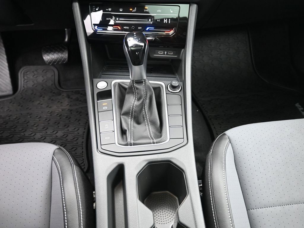 New 2026 Volkswagen Jetta SE FWD image 13
