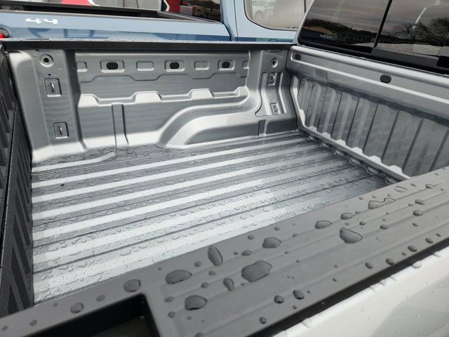 New 2026 GMC Canyon Elevation w/ Convenience Package image 3