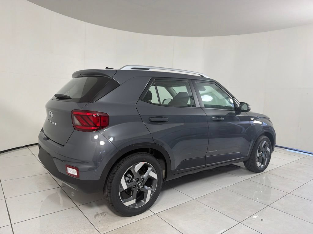 New 2026 Hyundai Venue SEL FWD image 5