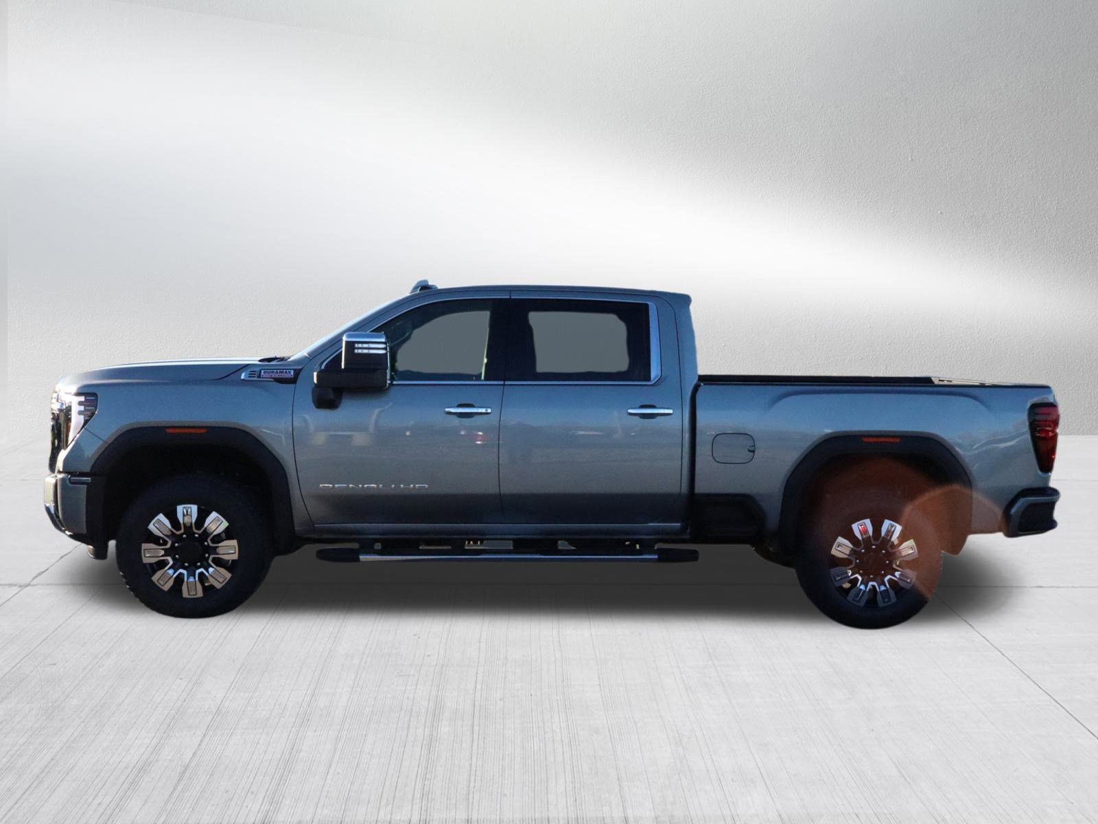 New 2026 GMC Sierra 3500 Denali w/ Denali Reserve Package image 4