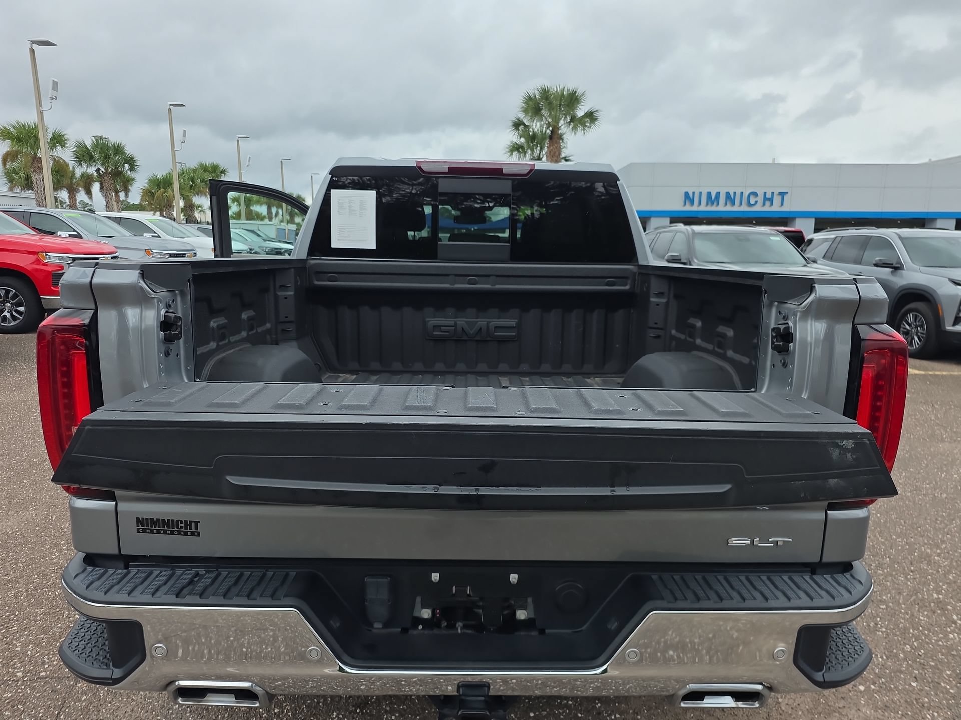 Used 2024 GMC Sierra 1500 SLT w/ SLT Premium Package AWD/4WD image 24