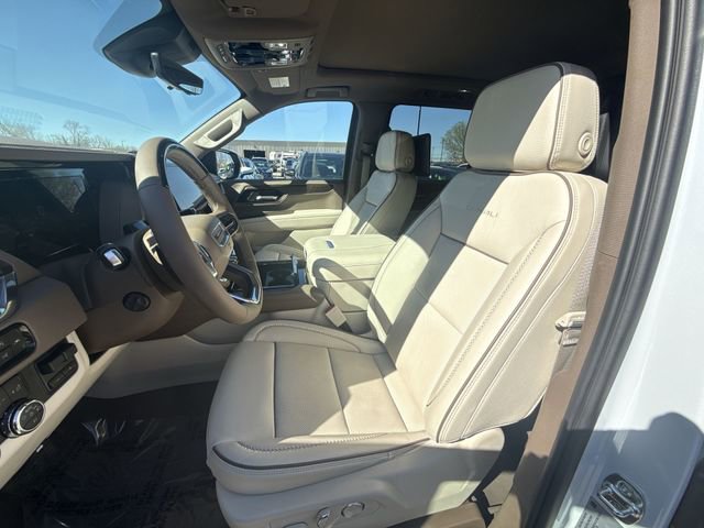 Used 2026 GMC Yukon XL Denali w/ Denali Reserve Package image 11