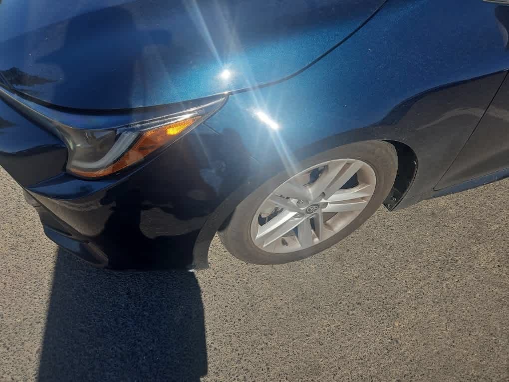 Used 2021 Toyota Corolla SE FWD image 3