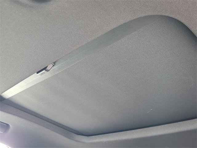 Used 2022 Chevrolet Traverse LT w/ LT Premium Package image 25