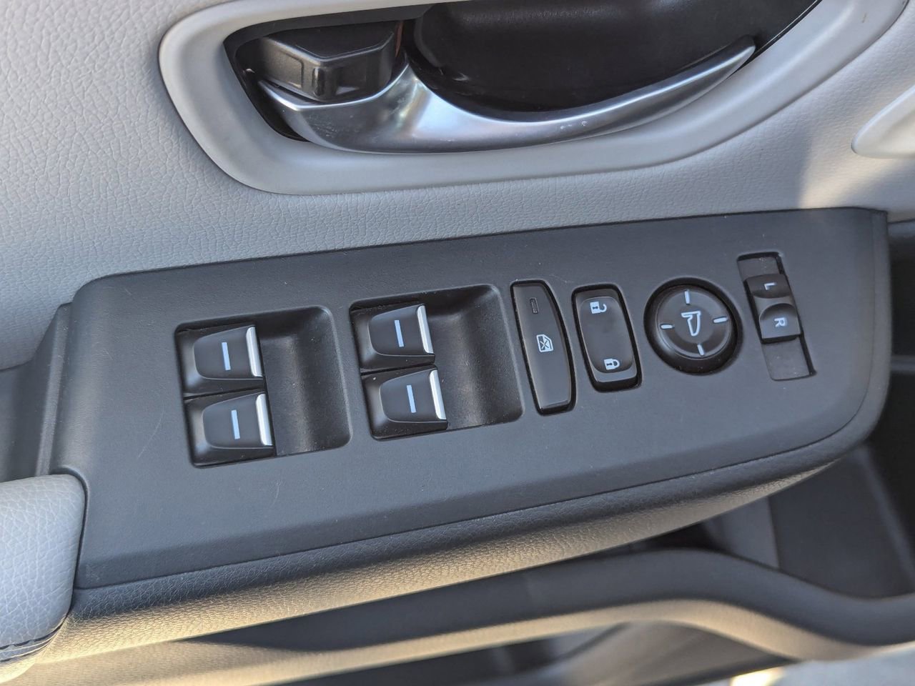 Used 2025 Honda Pilot EX-L image 22