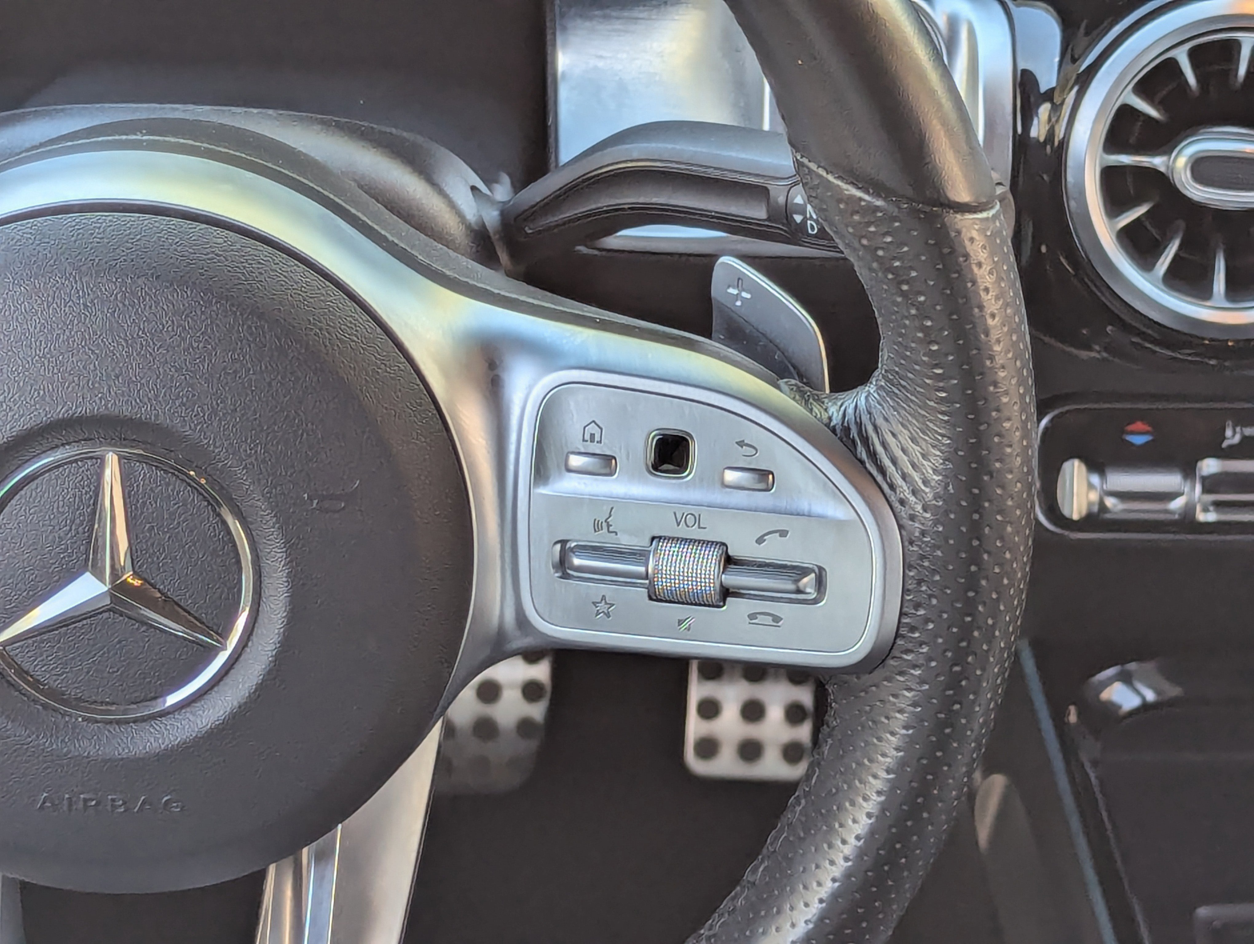 Used 2021 Mercedes-Benz GLB 35 AMG AMG GLB 35 image 19