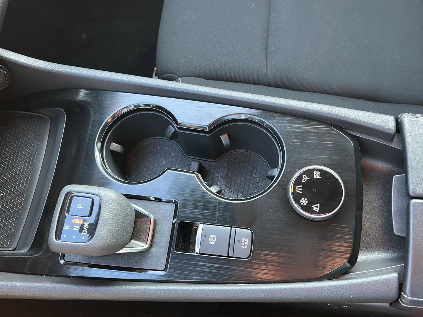 Used 2025 Nissan Rogue S image 18