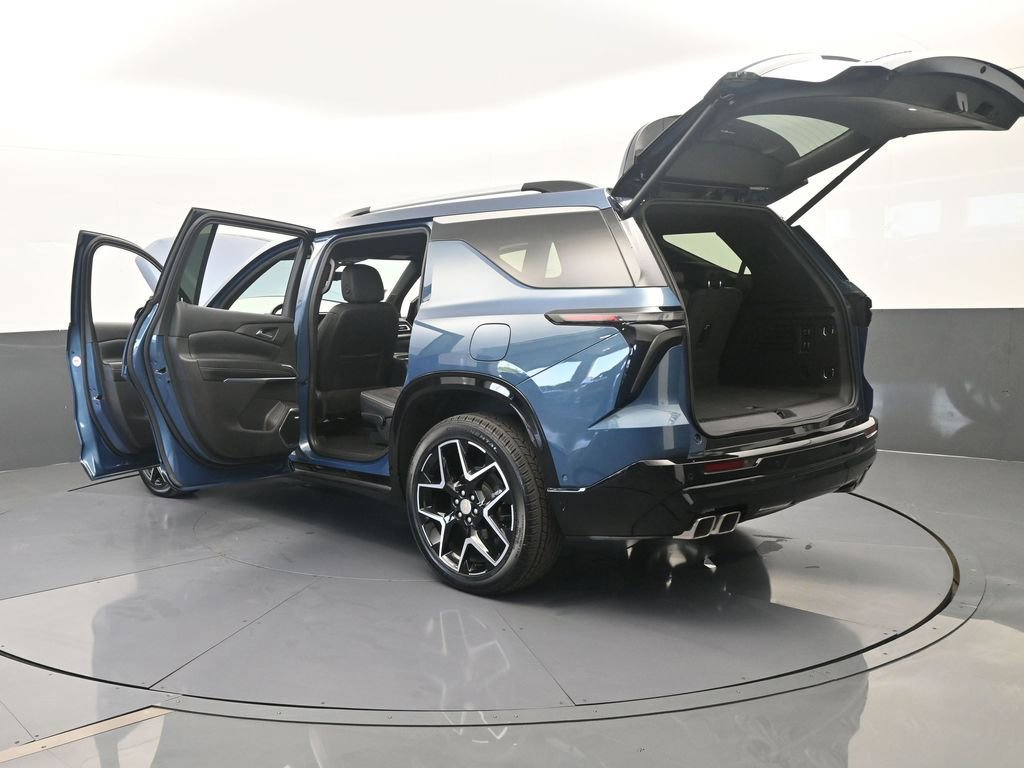 Used 2025 Chevrolet Traverse High Country image 87
