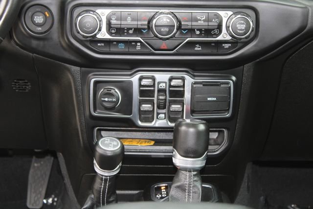 Used 2021 Volkswagen Atlas Cross Sport SE w/ Panoramic Sunroof Package AWD/4WD image 23