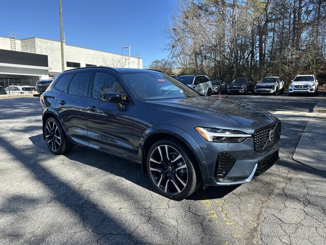 Used 2025 Volvo XC60 B5 Ultra w/ Protection Package Premier image 4