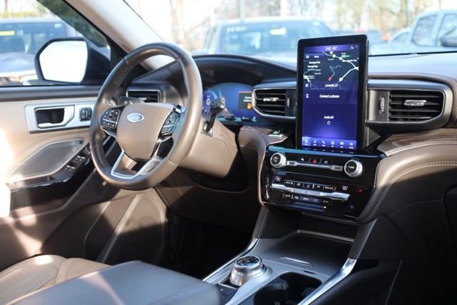 Used 2021 Ford Explorer Platinum w/ Equipment Group 601A image 41