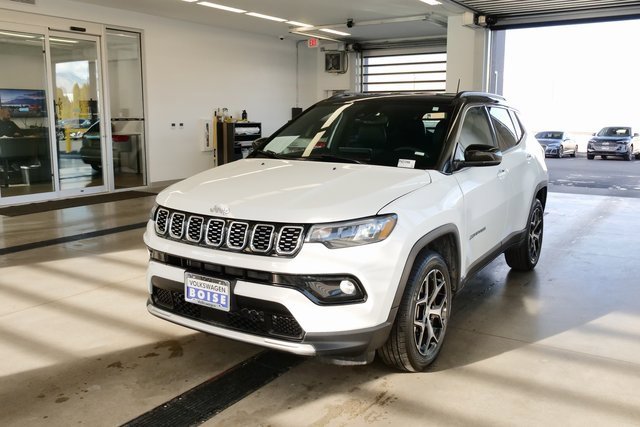 Used 2024 Jeep Compass Limited image 3