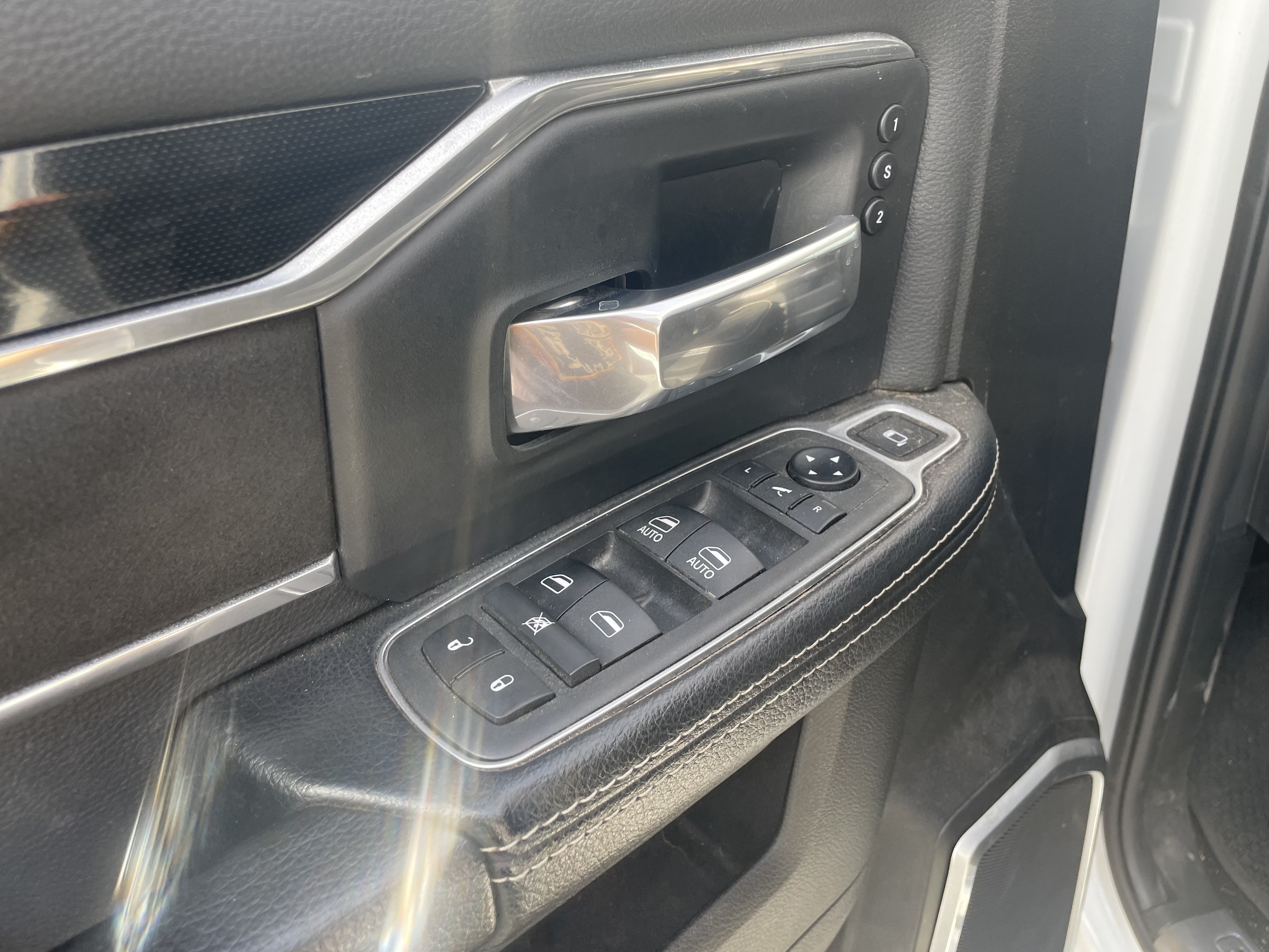 Used 2022 RAM 2500 Laramie AWD/4WD image 13