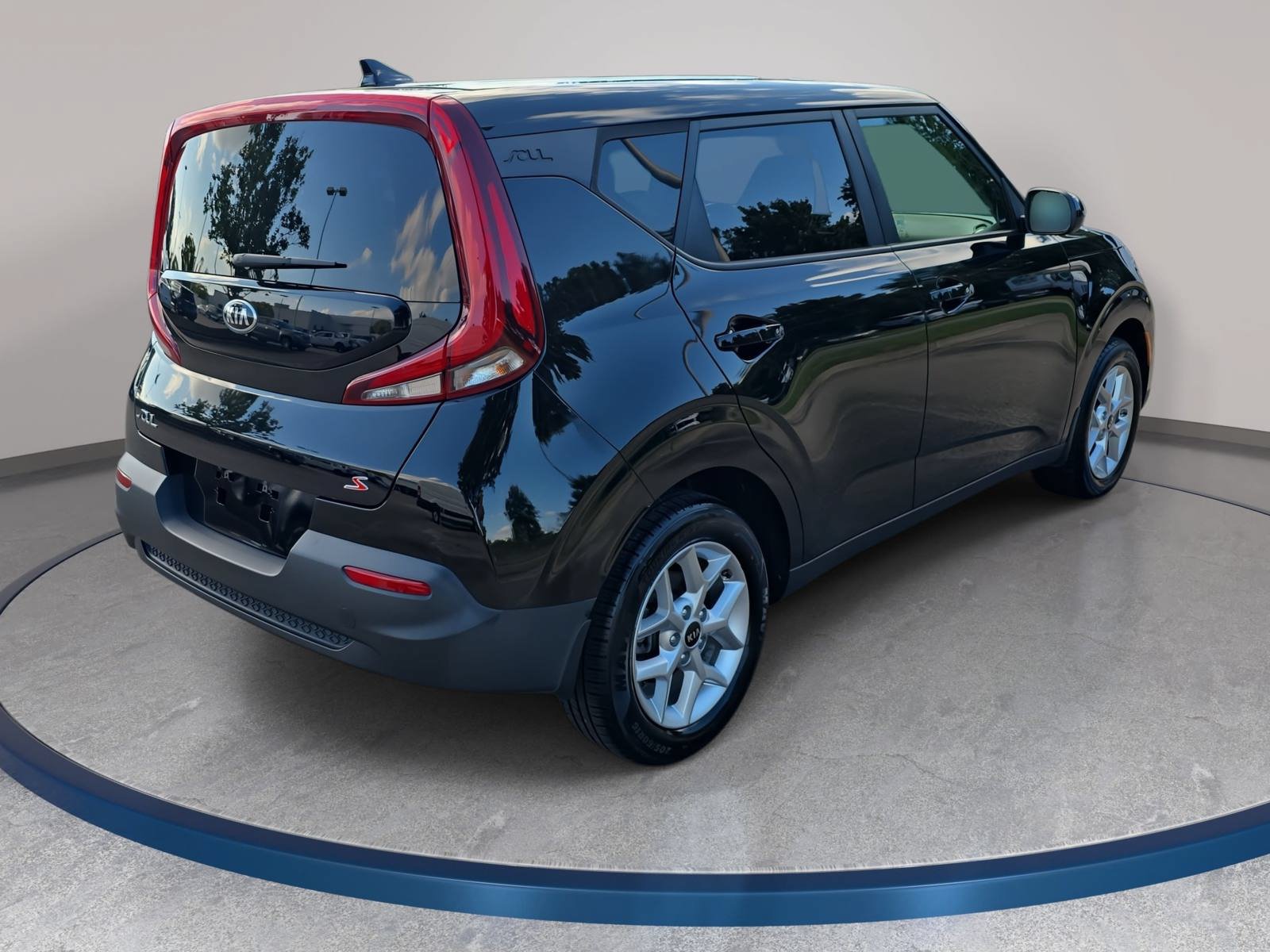 Used 2020 Kia Soul S FWD image 5