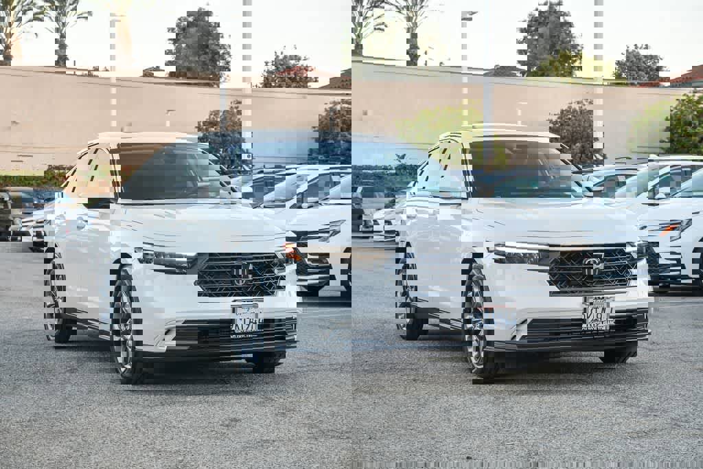 Used 2024 Honda Accord EX image 3