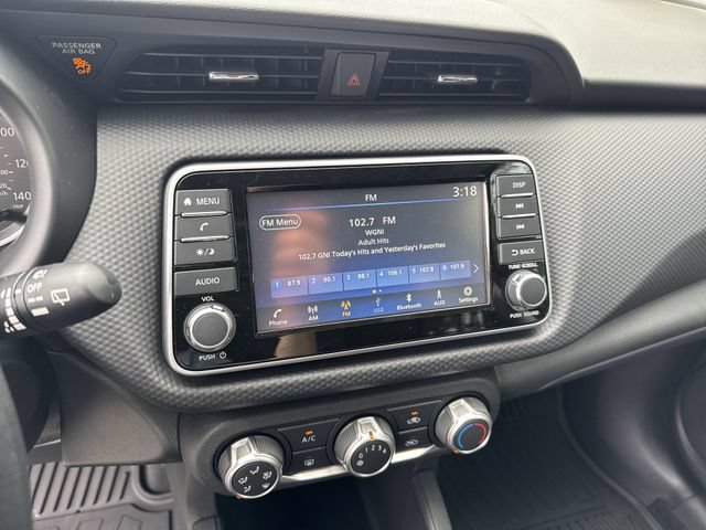 New 2025 Nissan Kicks Play S FWD image 19