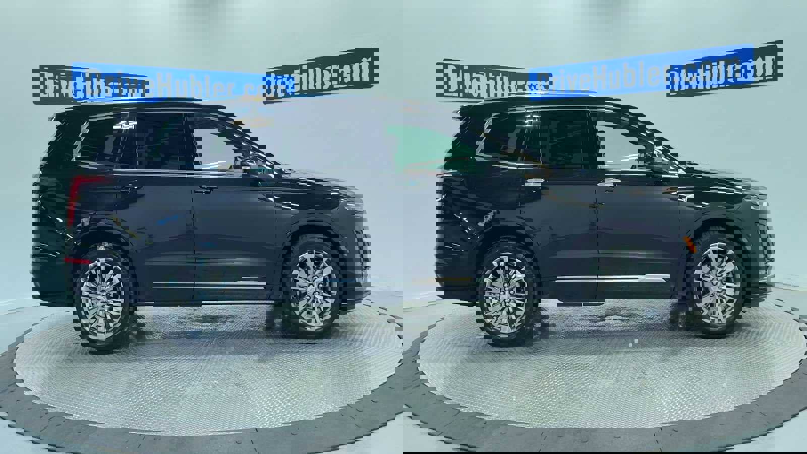 Used 2025 Cadillac XT6 Premium Luxury image 9