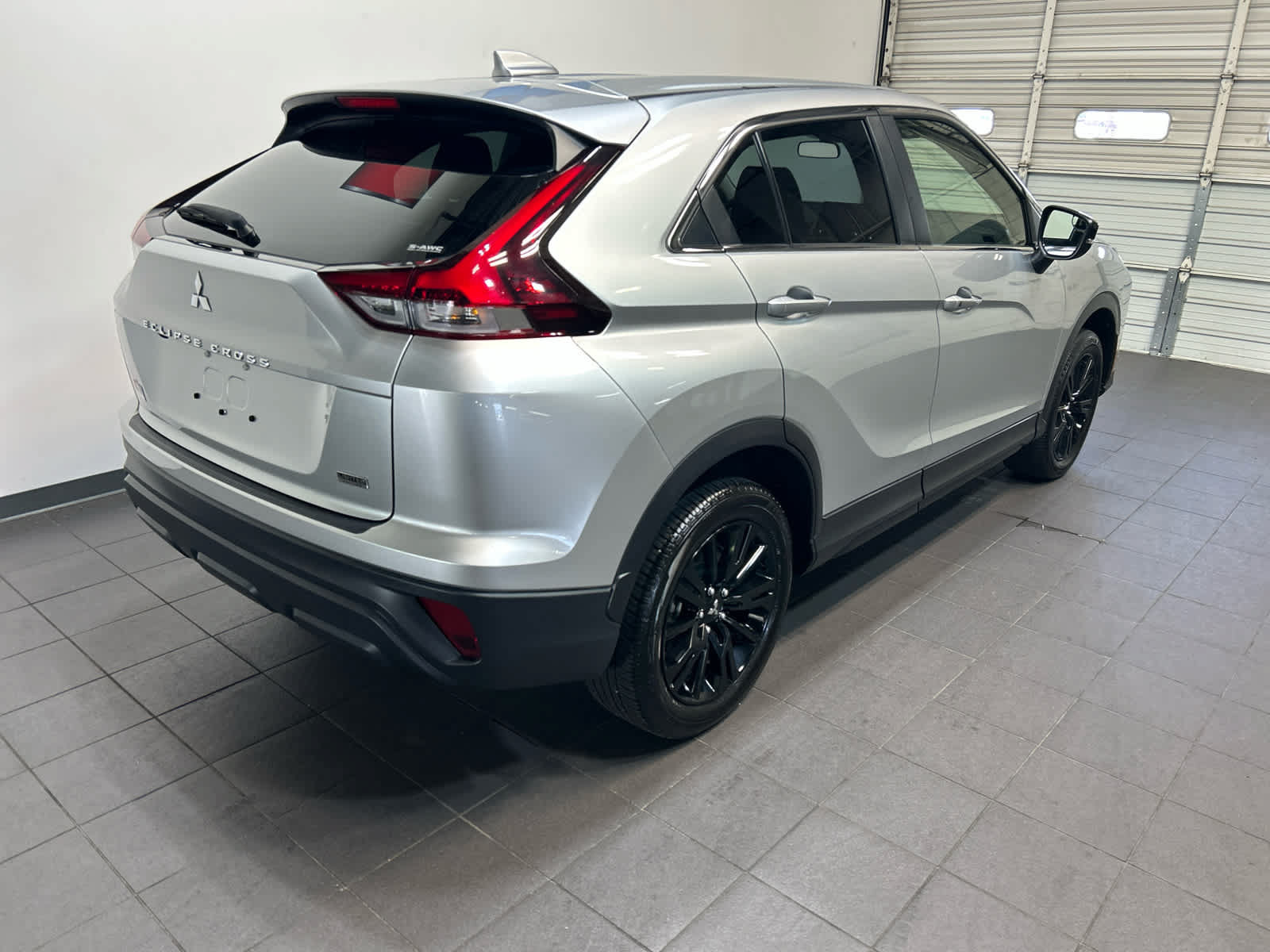 Used 2025 Mitsubishi Eclipse Cross LE AWD/4WD image 3