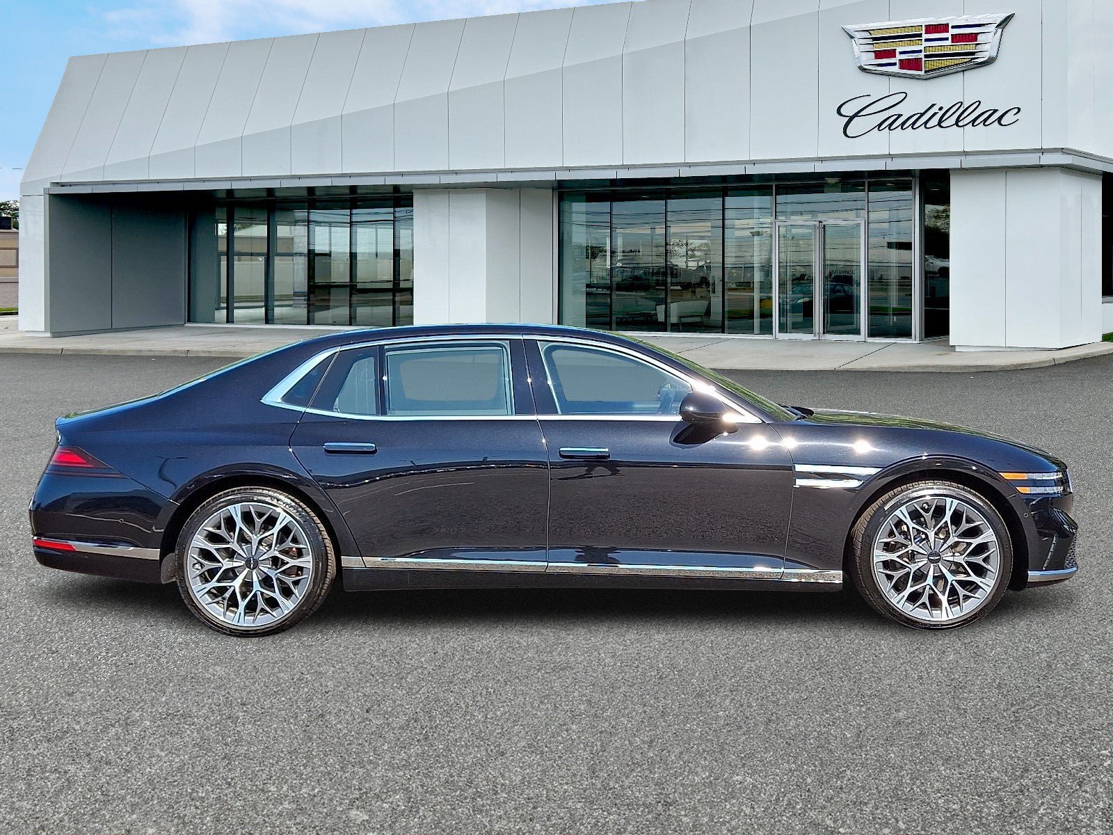 Used 2023 Genesis G90 3.5T AWD/4WD image 7