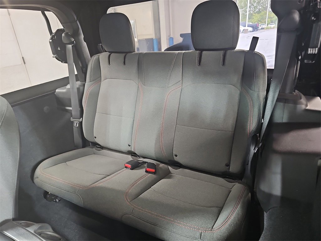 Used 2024 Jeep Wrangler Rubicon w/ Convenience Group image 18