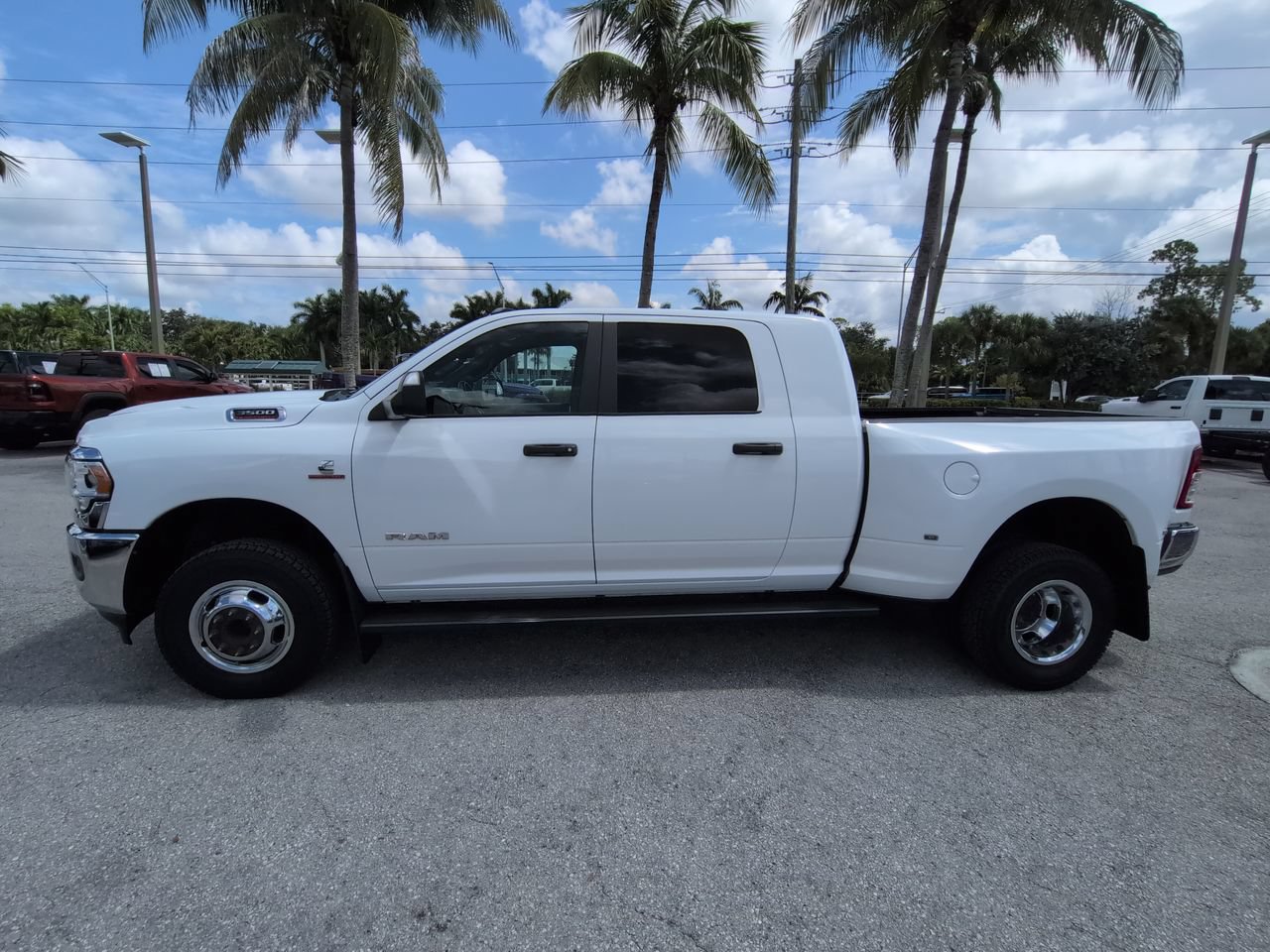 Used 2022 RAM 3500 Big Horn w/ Level A Equipment Group AWD/4WD image 8