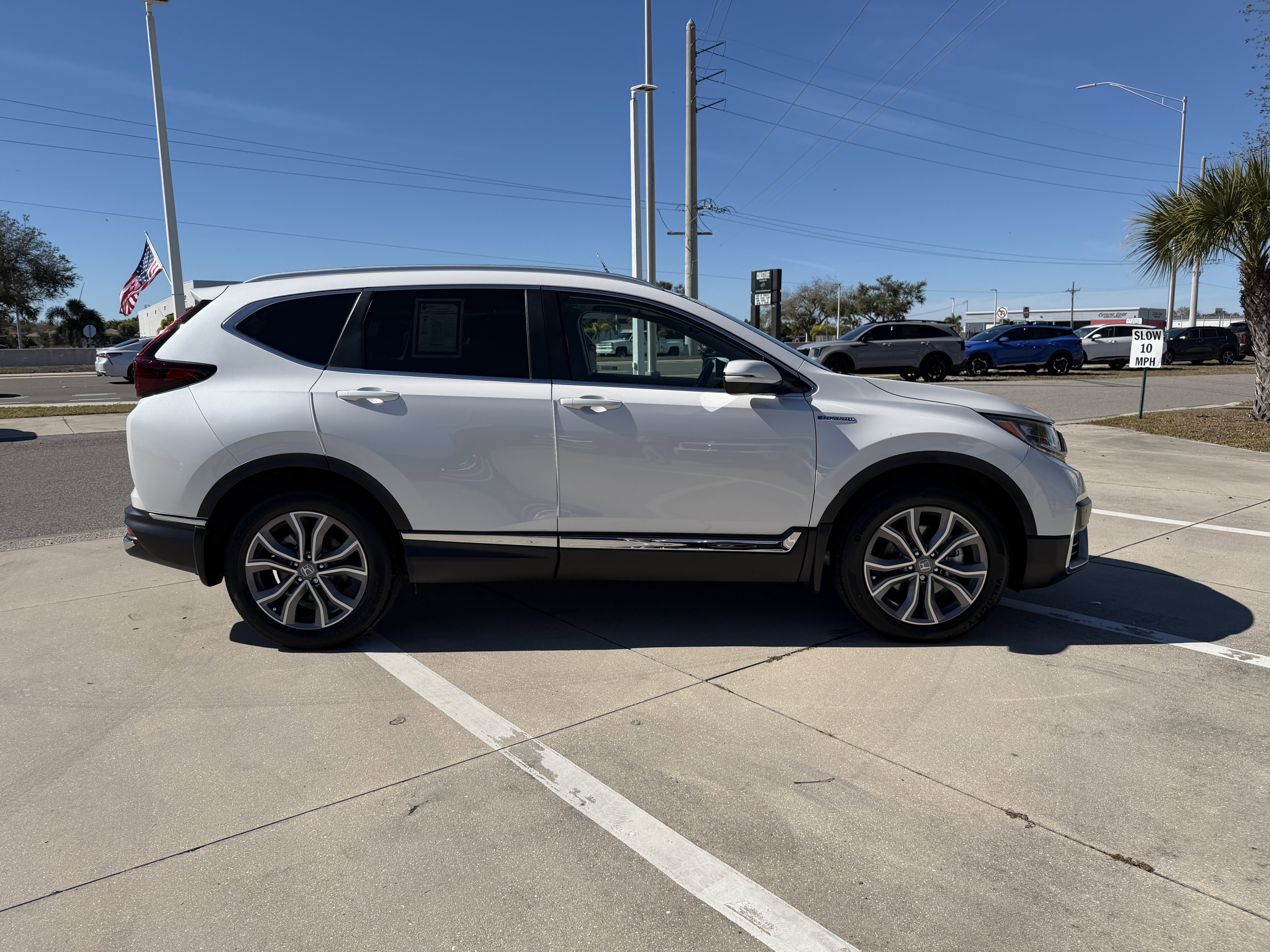 Used 2022 Honda CR-V Touring image 3