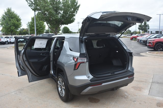 New 2027 Chevrolet Equinox LT w/ Safety and Technology Package FWD image 15