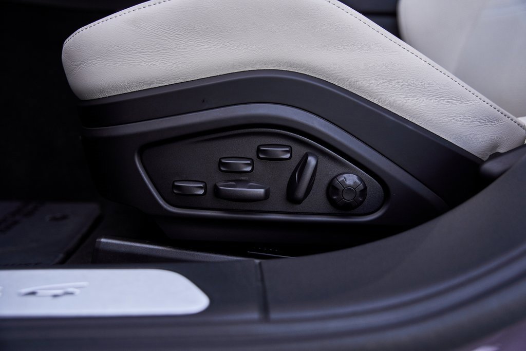 Used 2025 Porsche Panamera 4 w/ Premium Package image 41