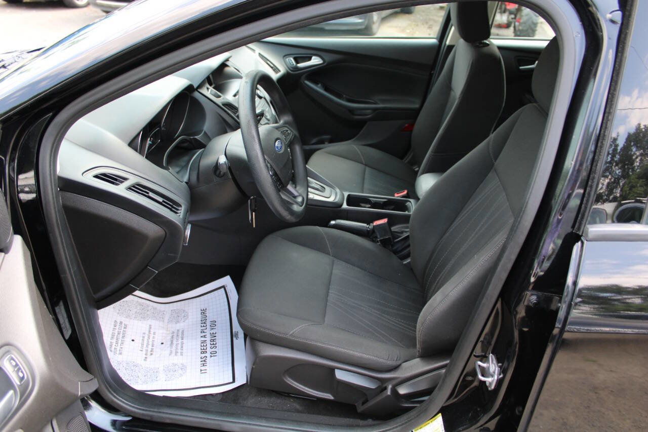 Used 2016 Ford Focus SE image 15
