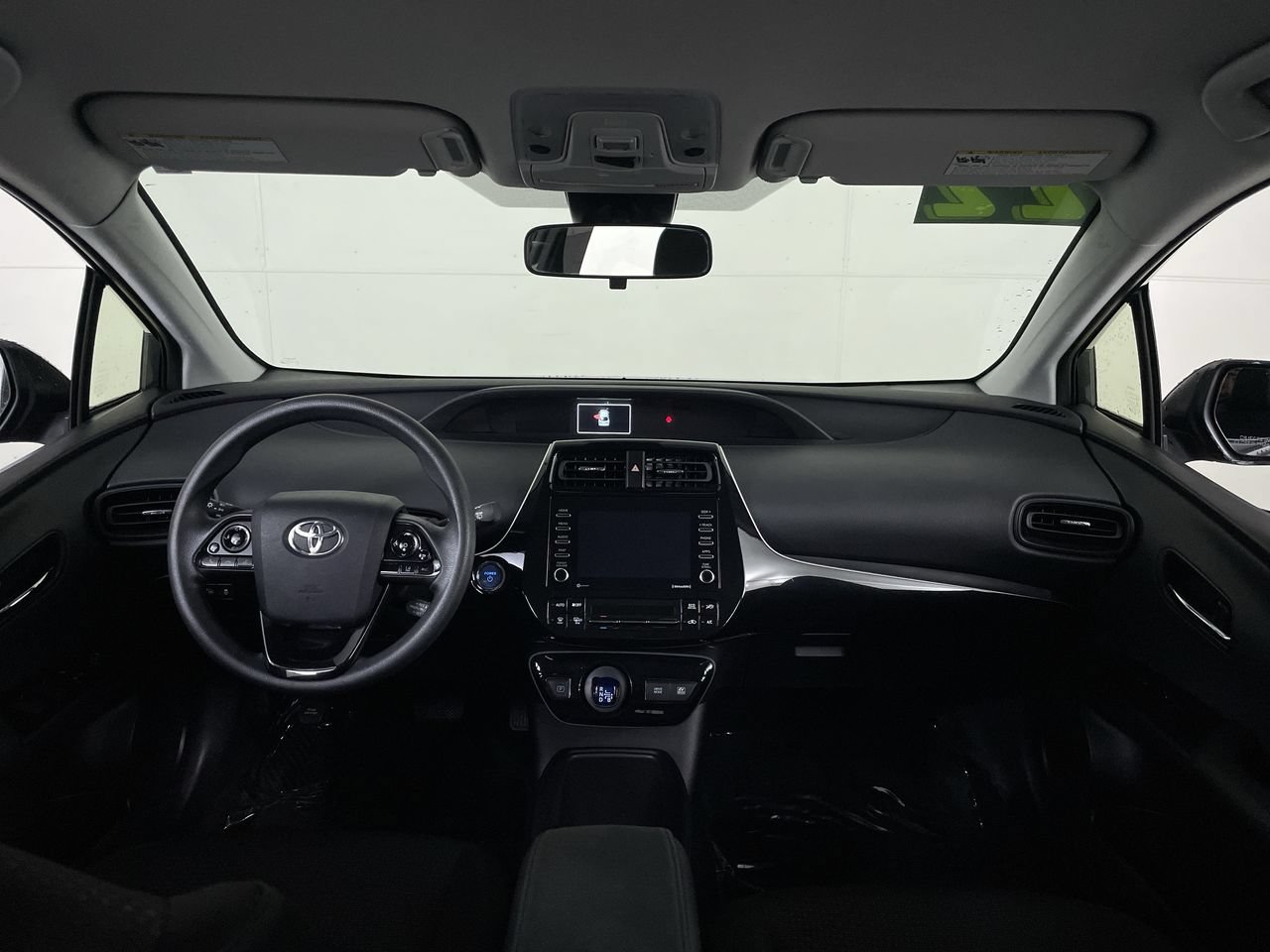 Used 2022 Toyota Prius LE FWD image 27