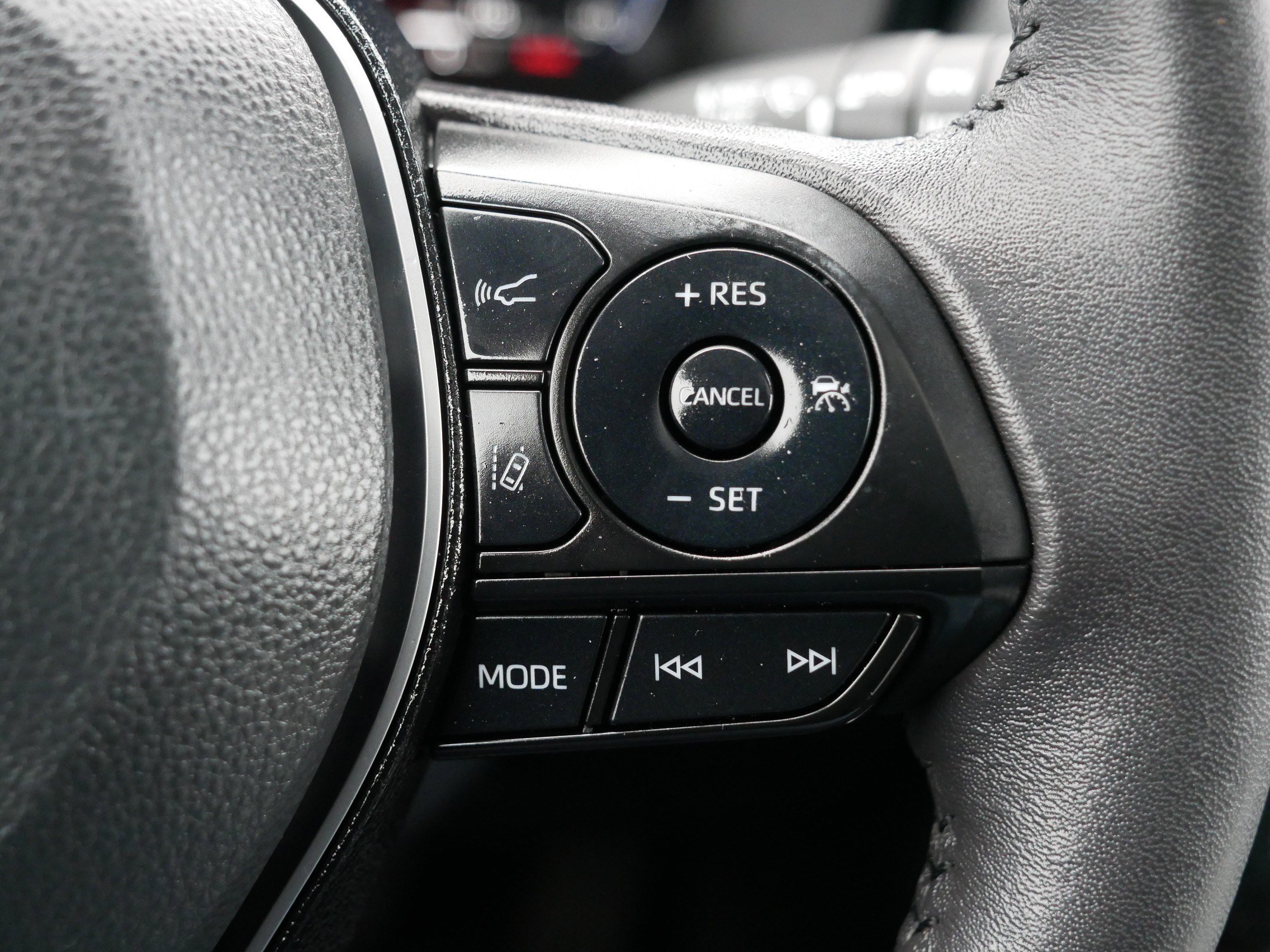 Used 2023 Toyota RAV4 Limited w/ Limited Grade Weather Package image 30