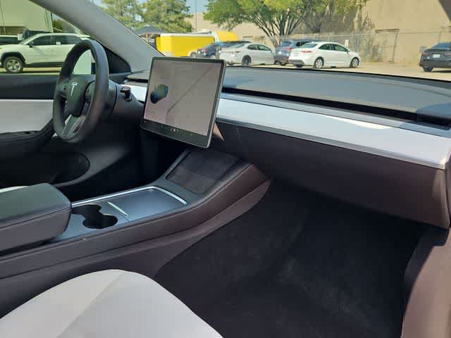 Used 2021 Tesla Model Y Long Range AWD/4WD image 20