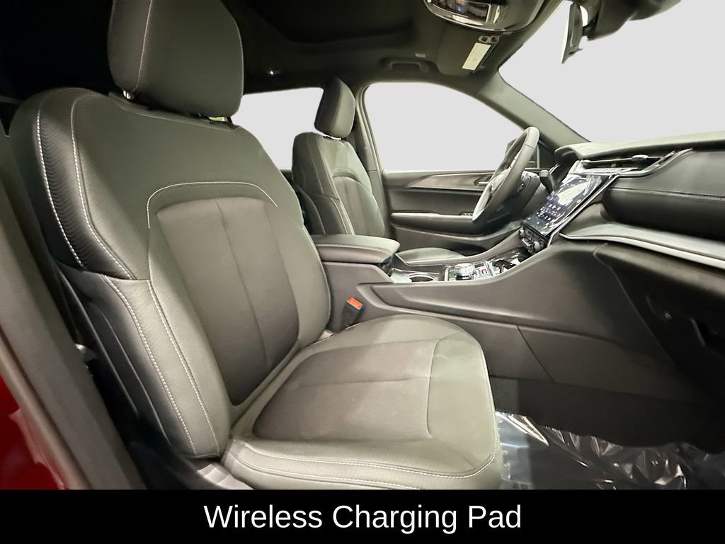 New 2025 Jeep Grand Cherokee L Laredo w/ Luxury Tech Group I image 16