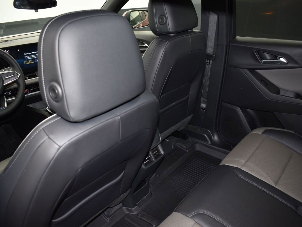 New 2026 Chevrolet Equinox LT w/ Convenience Package II image 14
