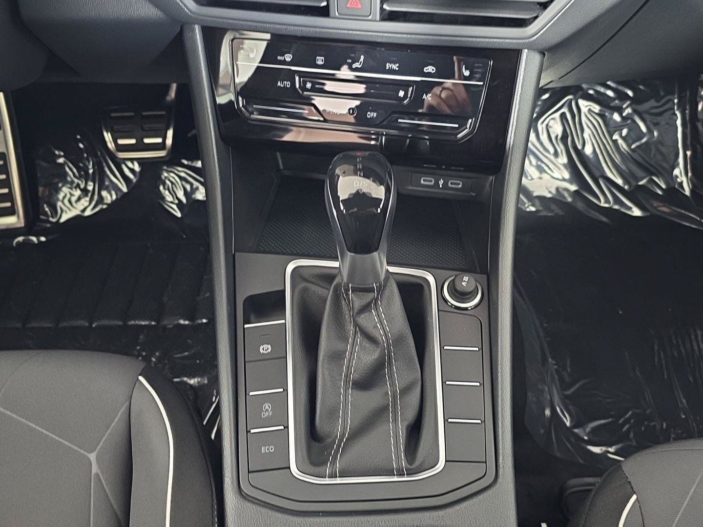 New 2026 Volkswagen Jetta Sport FWD image 9