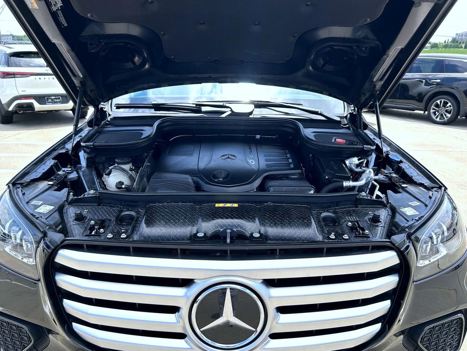 Used 2024 Mercedes-Benz GLS 450 4MATIC image 26