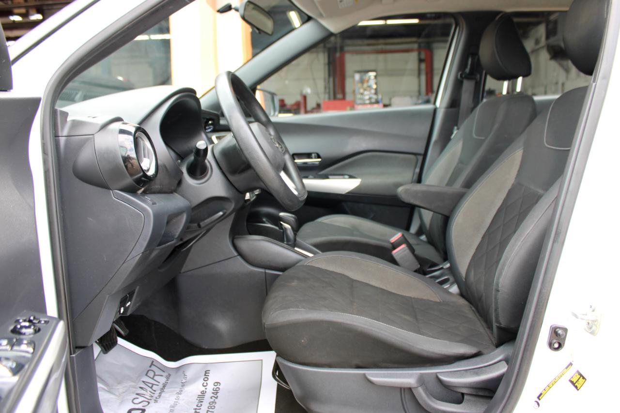 Used 2019 Nissan Kicks SV FWD image 16