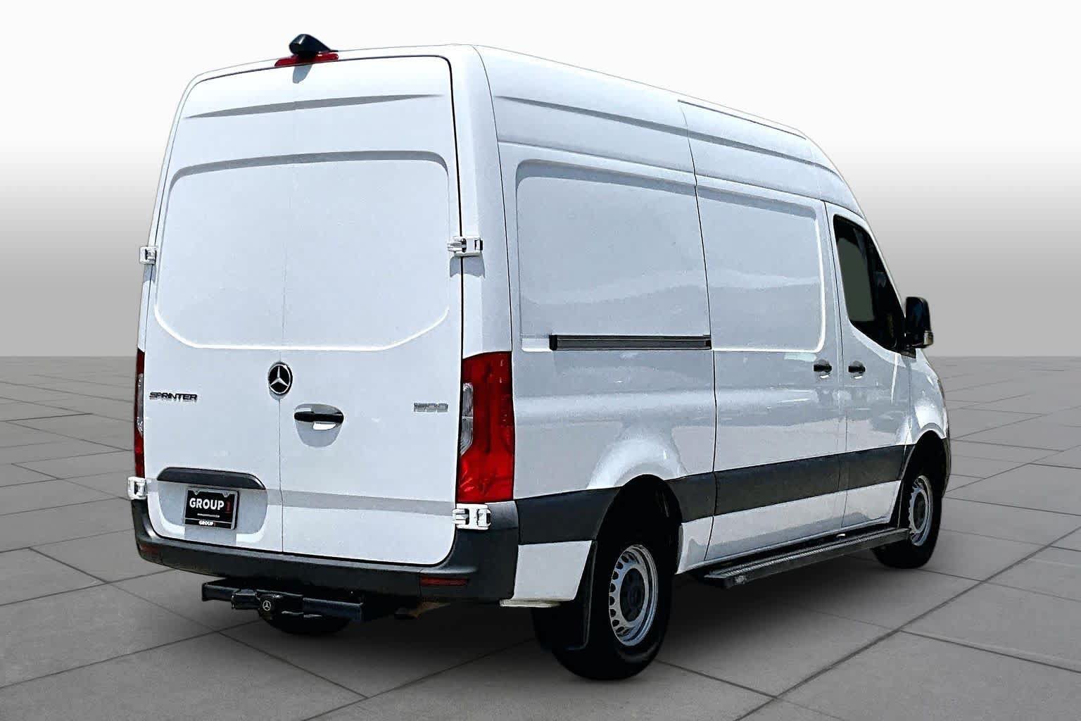 Used 2023 Mercedes-Benz Sprinter 1500 image 13