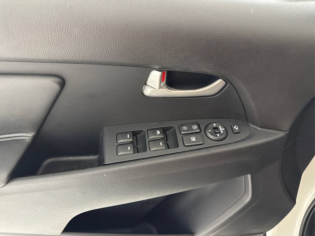 Used 2015 Kia Sportage EX FWD image 32