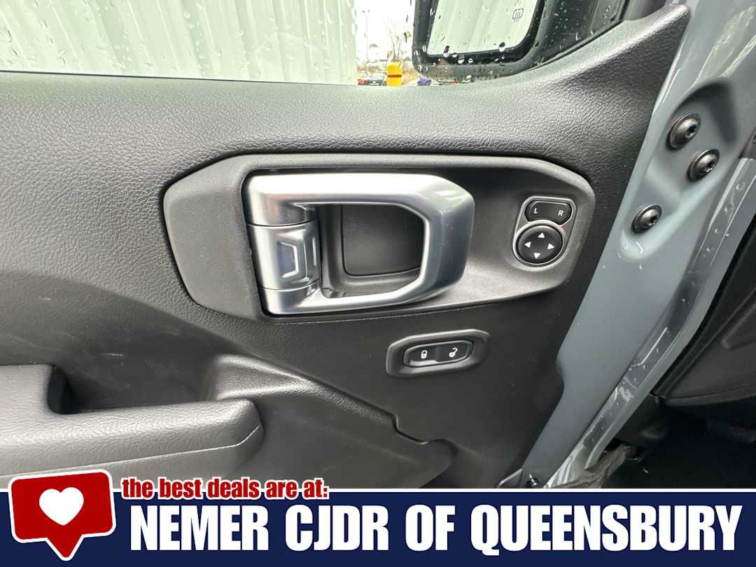 New 2026 Jeep Gladiator Sport AWD/4WD image 13