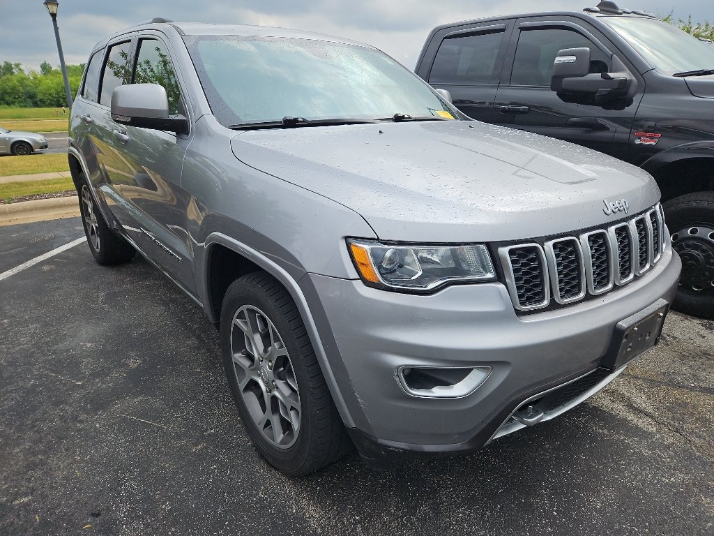 Used 2018 Jeep Grand Cherokee Limited AWD/4WD image 3