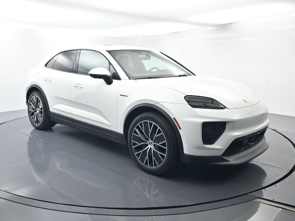 Certified 2024 Porsche Macan 4 Electric AWD/4WD image 17